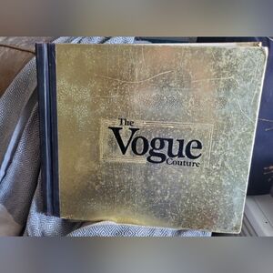 Rare Gold Vintage The Vogue Couture Patterns Display Counter Book Catalog 80s